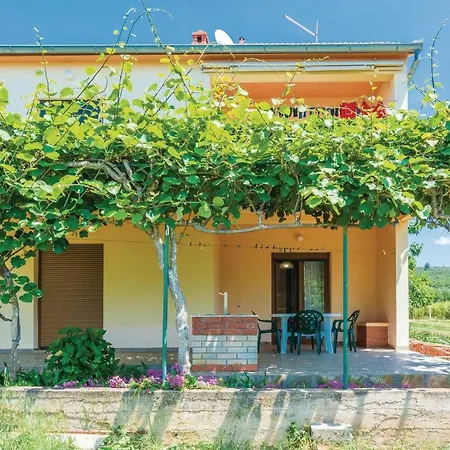 Two-bedroom In 公寓